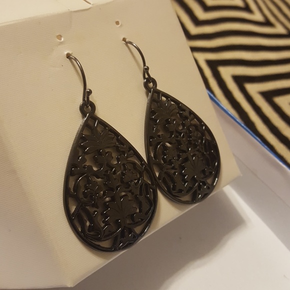 Earrings - Picture 2 of 2